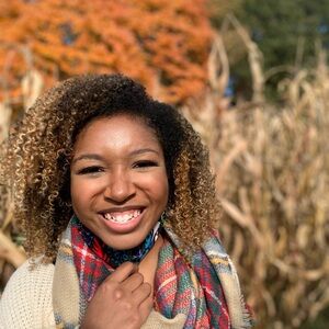 Meet your Posher, Maya